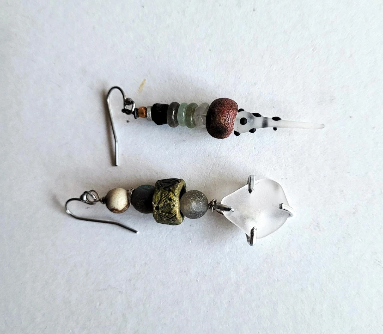 Eclectic, asymmetrical, tribal, grungy earrings: glass pebbles.. – photo 6